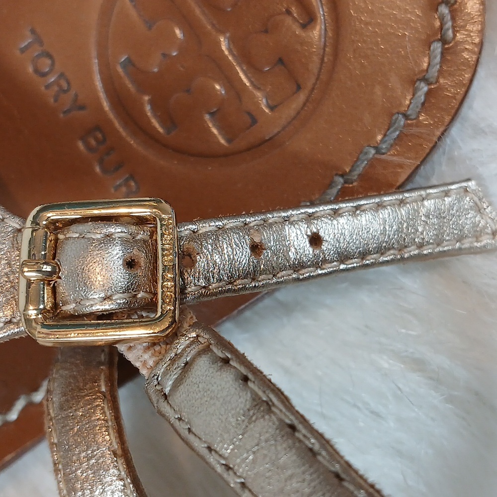 Tory Burch Gold T-Strap Sandals with Gold Accents Women Sz 7.5M - Picture 8 of 8